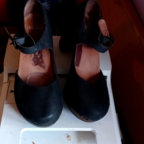 Dansko high heeled maryjane. They are black leather newbuck. Uk size 40 us 9-9.5 - Picture 1 of 3